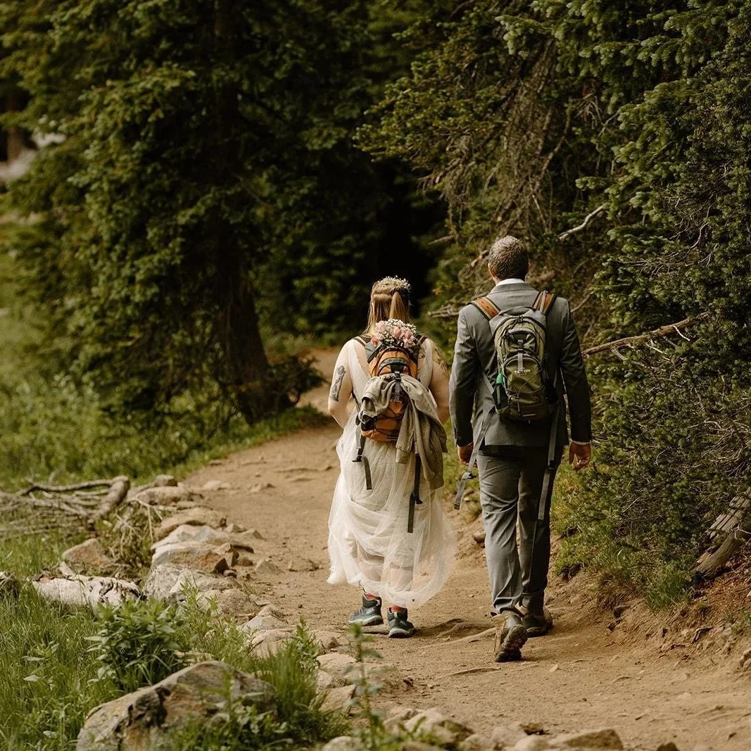 Mountain elopement with a scenic alpine backdrop